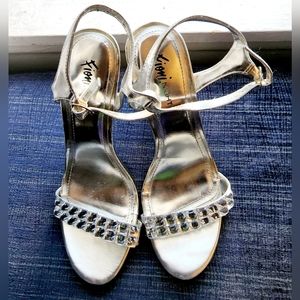 FIONI NIGHT NEW SZ 8.5 M SILVER RHINESTONES ANKLE STRAP HIGH HEEL SANDALS￼be